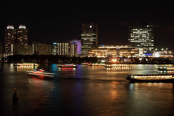 お台場の夜景-屋形船の集合_b0010915_20352727.jpg