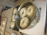 Bagel Mangue et Sesame 黒ゴマとマンゴーのベーグル_f0121752_1101795.jpg