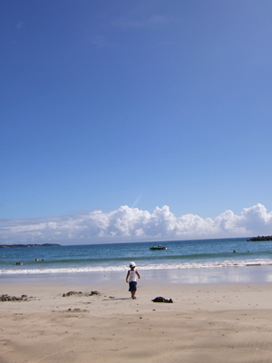 海とひと １・子どもは海に ふたりは空に_c0069903_14223995.jpg