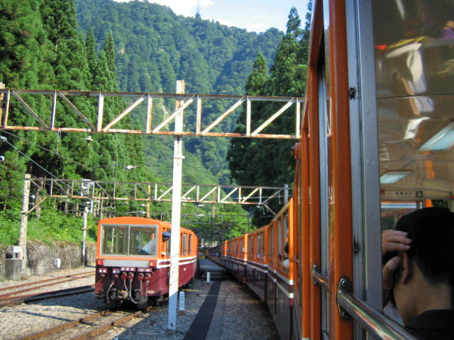b0108100_2255611.gif