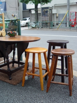 木製丸スツール3兄弟_a0096367_19434582.jpg