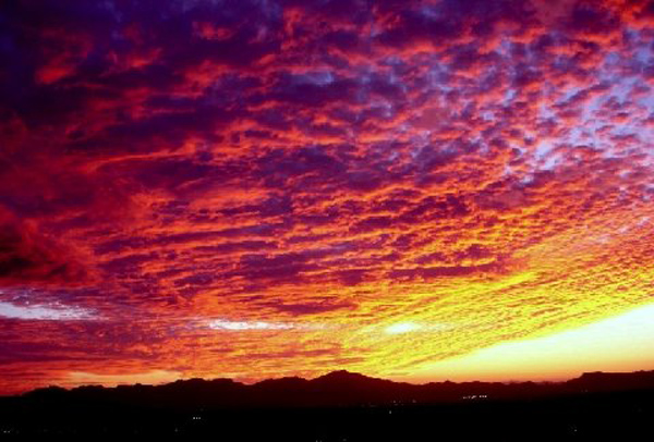 アメリカ アリゾナ　カラフルな夕焼け空_c0134685_7454843.jpg