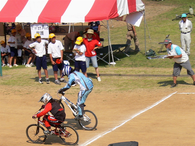 2007環太平洋BMX選手権大会in上越Day2VOL9ガールズ5~12才クラス決勝の画像垂れ流し_b0065730_2017539.jpg