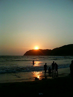 ソンの浜辺_a0103940_154080.jpg