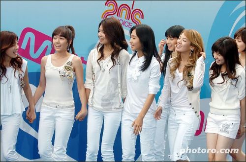 少女時代と\"2007 Mnet Summer Break 20’s Choice\"_d0089511_22415218.jpg