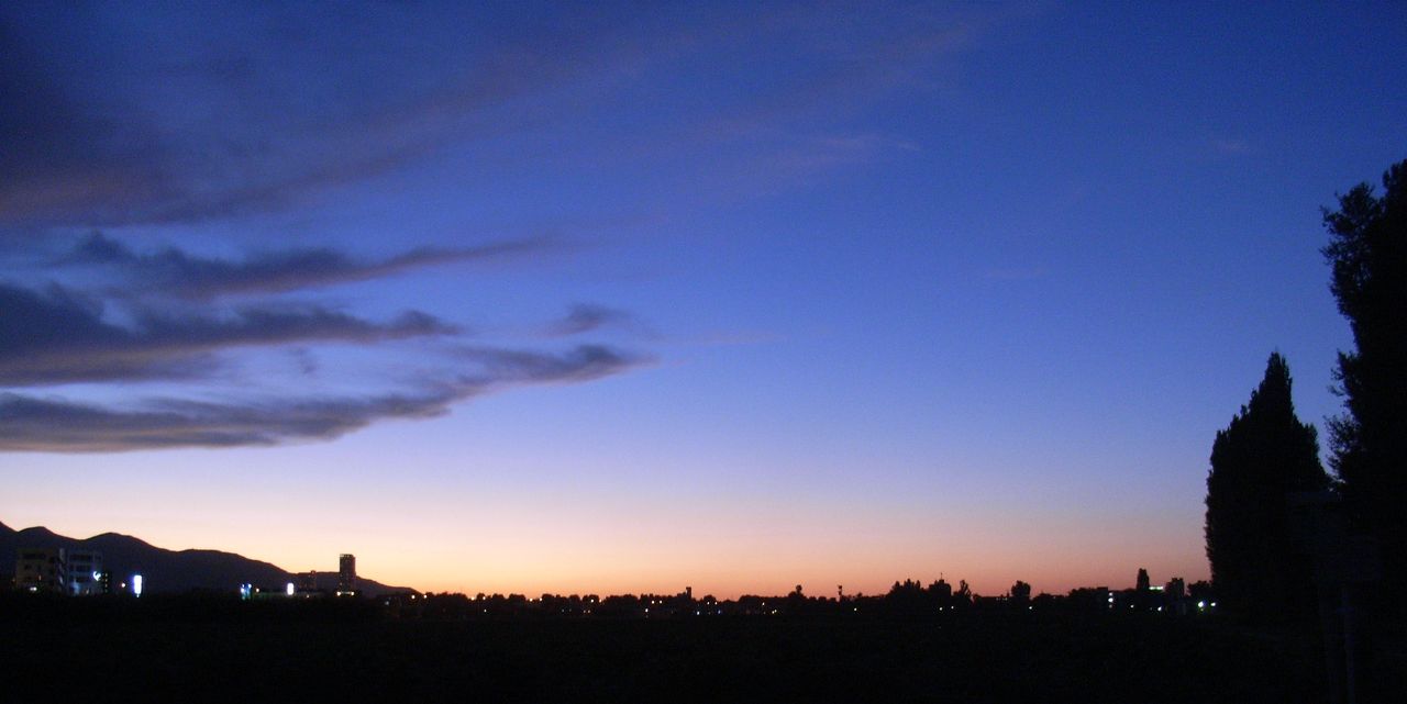北大農場の夕暮れ_c0025115_1937458.jpg