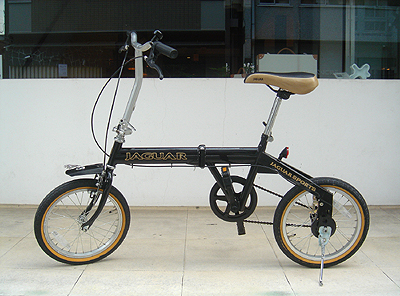 JAGUAR_a0104897_18483617.jpg