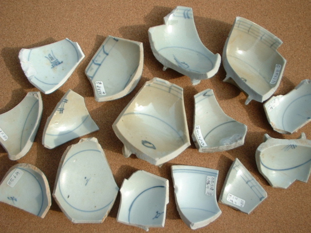 江戸陶片かも！茶碗の中の落書き : 陶片窟の基礎講座