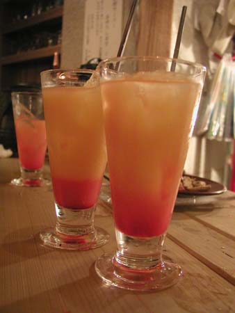 アクセルインのテキーラ・サンライズと焼豚_f0053279_13455744.jpg