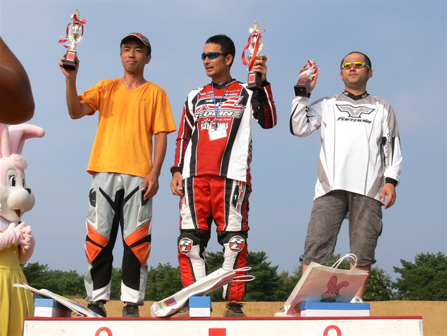 2007東日本BMX選手権大会inひたちvol８ クルーザー１３〜４０オーバークラス決勝の画像垂れ流し_b0065730_18585024.jpg