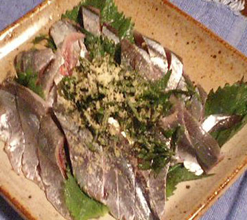 ■新・漢の手抜き料理(＃ﾟДﾟ)ｵﾗー:秋刀魚の刺身_a0004802_1143478.jpg