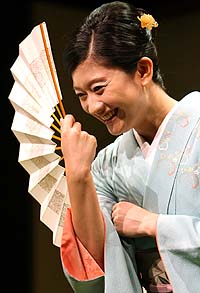 篠原涼子 緑茶 辻利 の発表会 今回のゲストは 篠原涼子 緑茶 辻利 の発表会 今回のゲストは