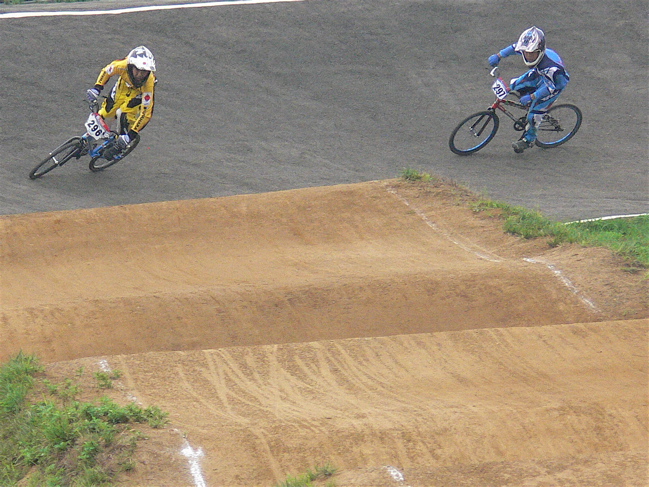 2007東日本BMX選手権大会inひたちvol11 ボーイズ９−１０、１１−１２才クラス決勝の画像垂れ流し_b0065730_23161041.jpg