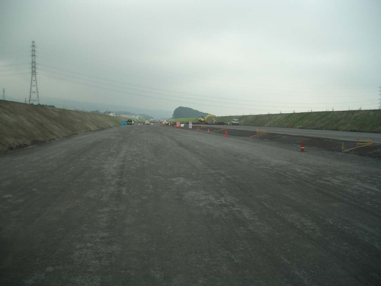 第二東名自動車道対策特別委員会_f0141310_23192512.jpg