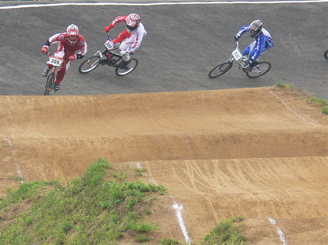 2007東日本BMX選手権大会inひたちvol１２ボーイズ１３−１４、１５−１６才クラス決勝の画像垂れ流し_b0065730_2041771.jpg
