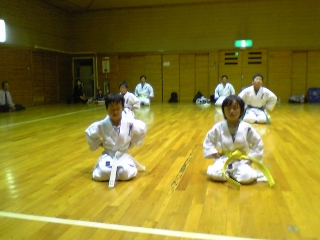 黙想中..._c0118332_21521126.jpg
