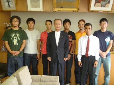 海外研修会「やまと」市長訪問、アメリカに出発!_b0092684_11185589.jpg