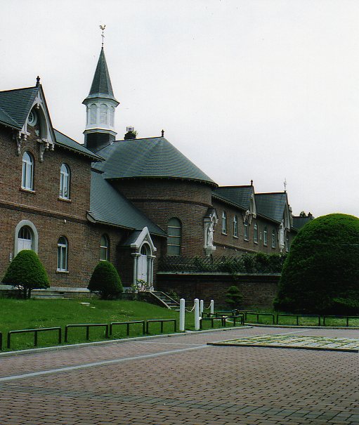 函館 修道院 コケシ 函館修道院コケシ