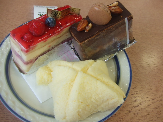 ボンとらや 二川本店 C b ケーキバイキング ベーグルな日々 ボンとらや 二川本店 C b ケーキバイキング ベーグルな日々
