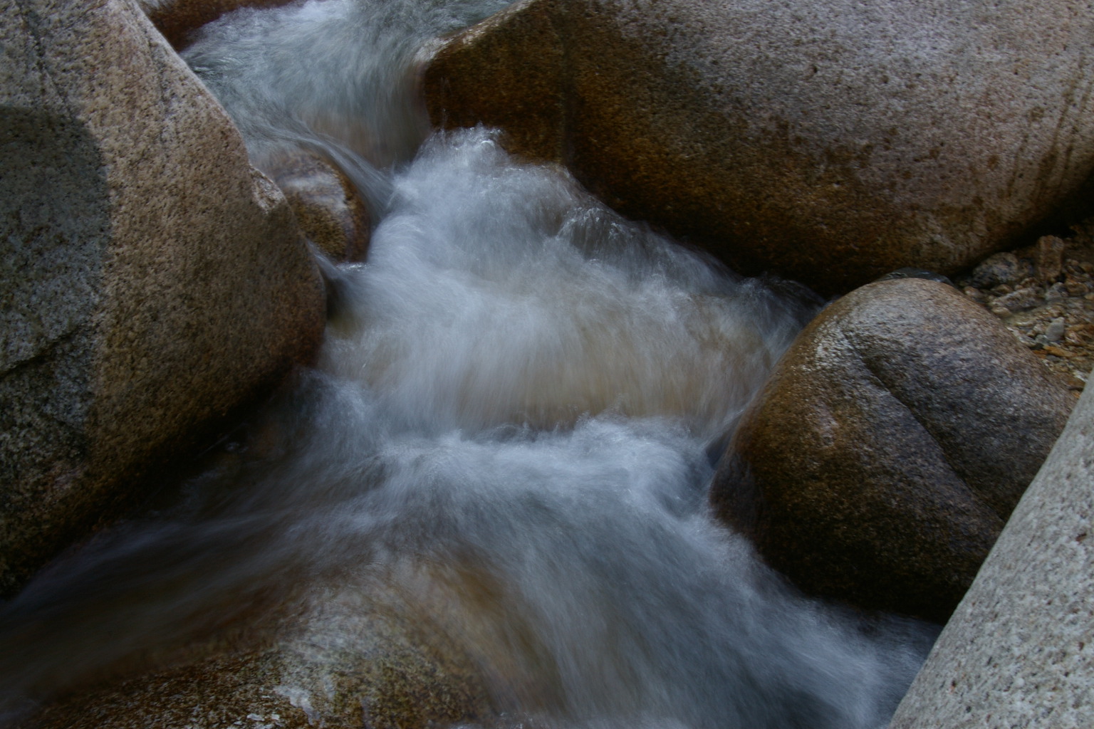 水の流れ_d0120434_21524756.jpg