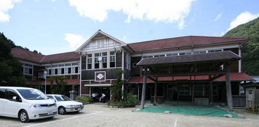 伊予行き 11 :翠小学校_e0054299_9121669.jpg