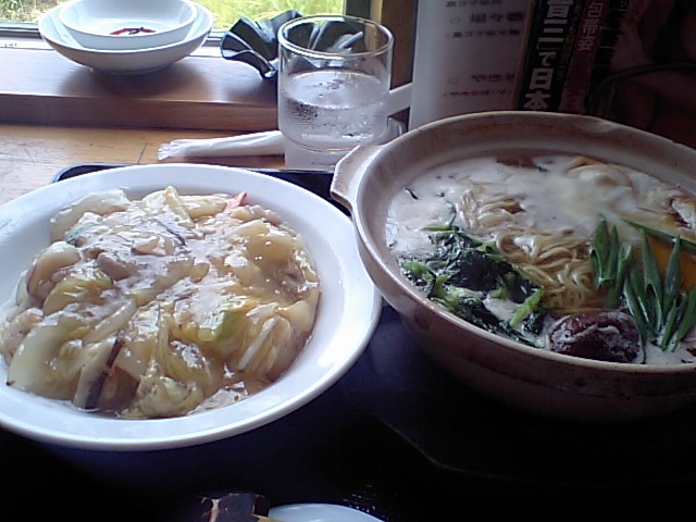 鍋焼きラーメン×2_a0077663_16131414.jpg