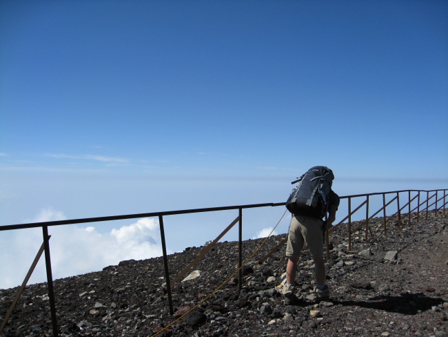 富士登山 part8(お鉢めぐり前編)_c0124029_2326284.jpg