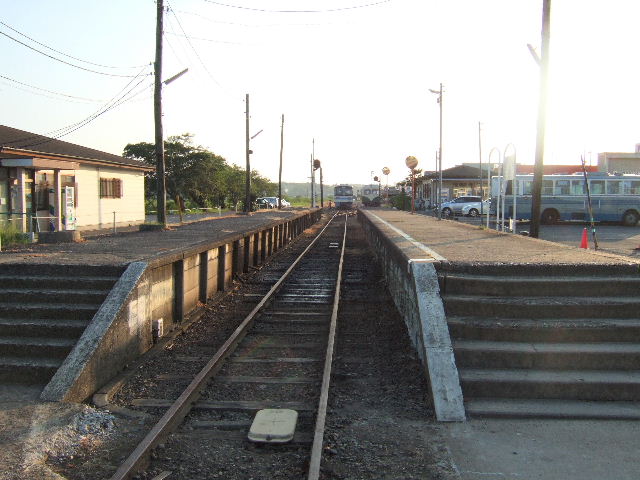 廃線跡を巡る　～鹿島鉄道鉾田駅～_e0064133_23553289.jpg