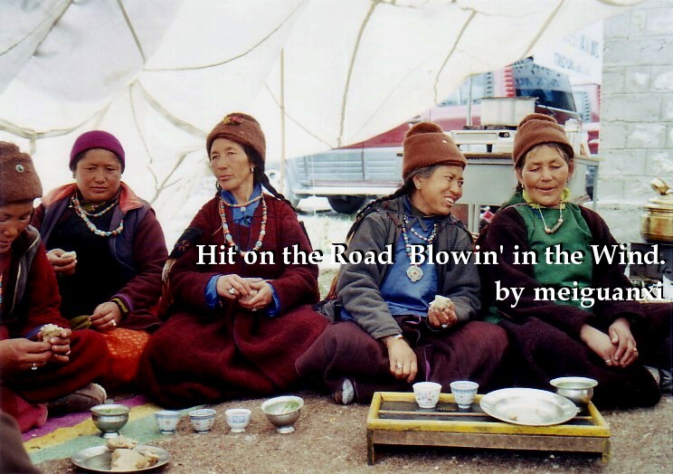 ザンスカール・フェスティバル （パドゥム） ： ザンスカールの民族衣装_b0049671_18572458.jpg