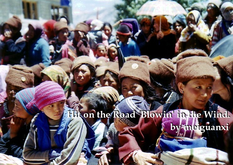 ザンスカール・フェスティバル （パドゥム） ： ザンスカールの民族衣装_b0049671_18595483.jpg