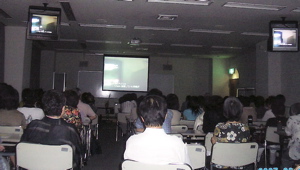 静岡「あざれあ」で「ショッキングファミリー」上映　報告 _d0033474_1015364.jpg