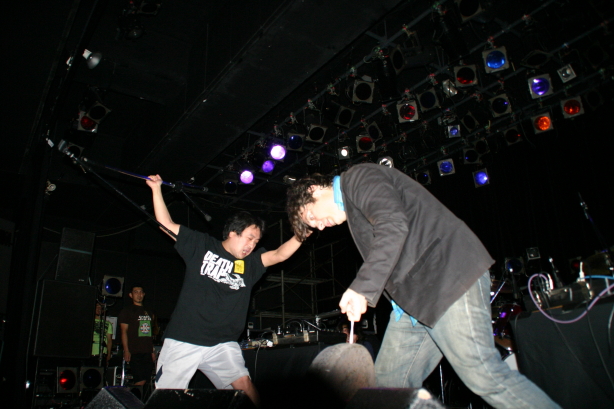 20070824 「SPECIALOOSE presents」 @恵比寿LIQUIDROOM 【HAIR STYLISTICS×パトニー・スヲプ】_c0086868_125210.jpg