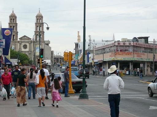 シウダーフアレスという町 Happy Go Lucky