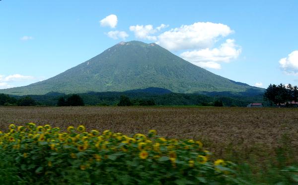 蝦夷富士　羊蹄山　（標高１８９８ｍ）_d0084473_20254517.jpg