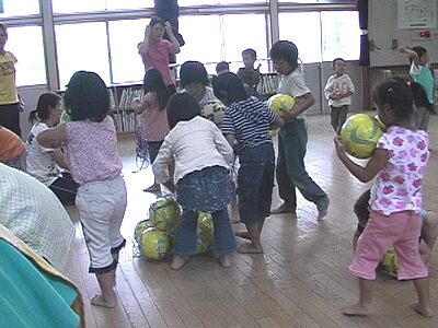 9月12日(水)巡回指導inはねかわ保育所_e0127003_4301970.jpg