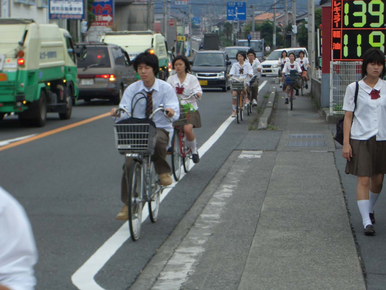 高校ＰＴＡによる自転車の交通安全指導_f0141310_23464294.jpg