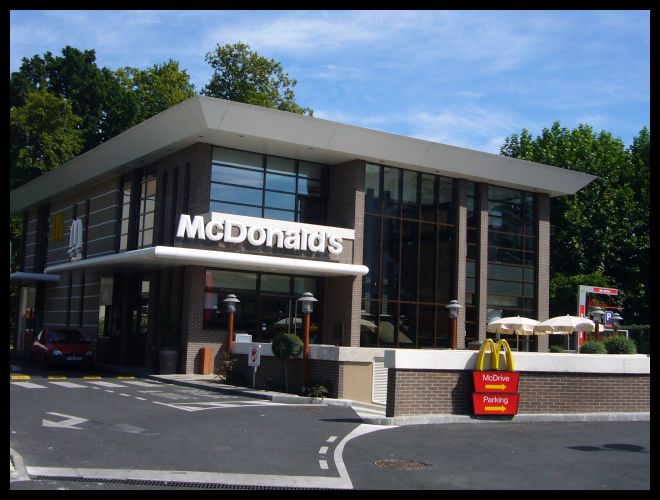 ■ボルドーのマクドで・・・_a0014299_6135853.jpg