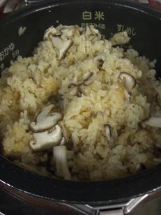松きのこご飯_e0074251_17384993.jpg