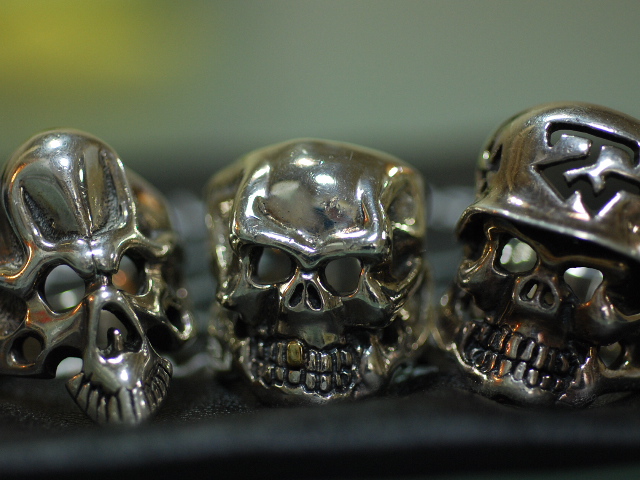 Travis Walker Original Skull Ring w/18K Gold Tooth : LEXUS IS-F Travis Walker Original Skull Ring w/18K Gold Tooth : LEXUS IS-F