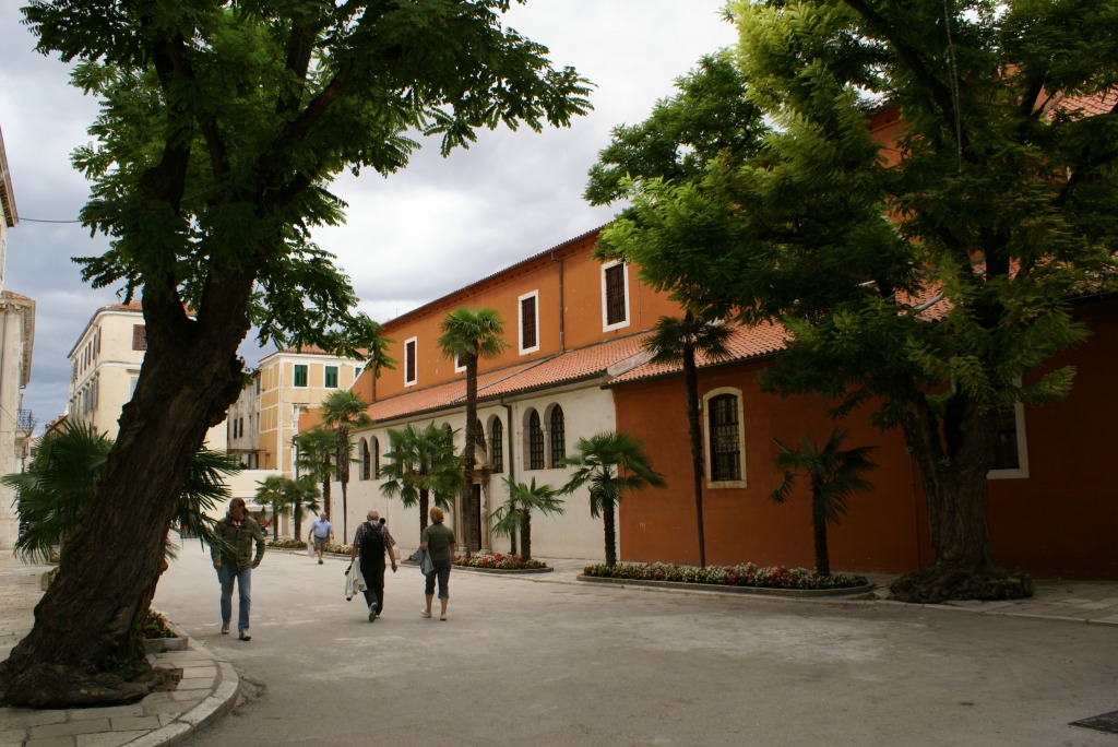 アドリア海は輝かず。 in Zadar_c0105551_8101951.jpg