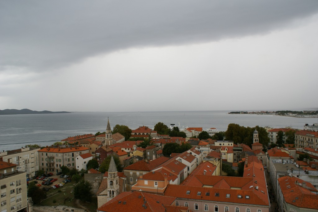 アドリア海は輝かず。 in Zadar_c0105551_883735.jpg