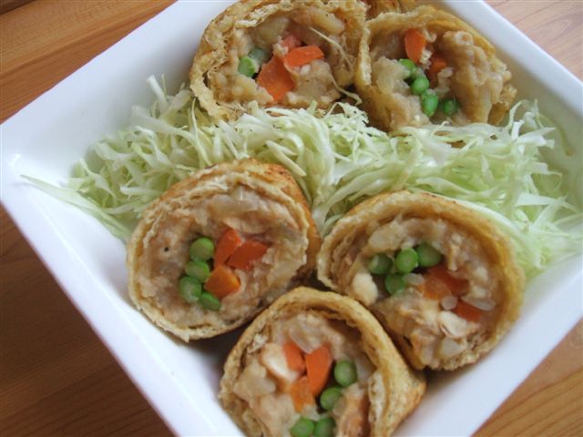 *カッパな☆炸醤うどん と 衣なしのサクサクコロッケ*_a0104499_1905353.jpg