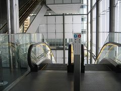 改装なった岡山駅を見物に_d0031853_17144940.jpg