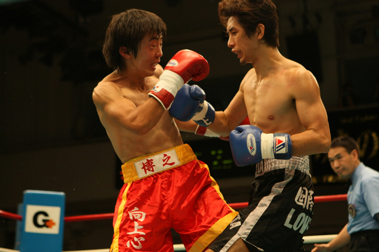 内山高志 第35代OPBFスーパーフェザー級新チャンピオンに！（9.8