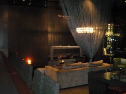 艶のあるBAR_d0091909_16591648.jpg
