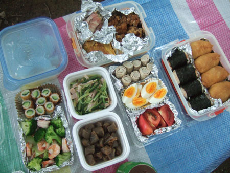 雨の昭和記念公園でお弁当 Belltonの食べ物日記 雨の昭和記念公園でお弁当 Belltonの食べ物日記