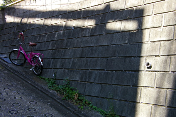 上大崎の風景・坂道と大使館_b0053019_2145139.jpg