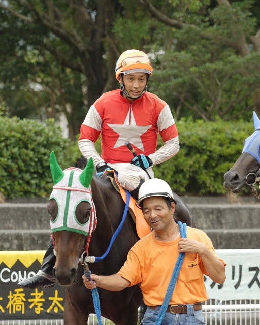 目迫大輔騎手、高知初勝利~_a0077663_18431514.jpg