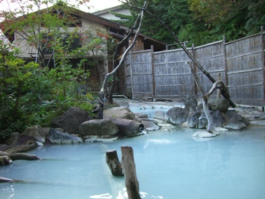 （宿泊）福島県　高湯温泉　安達屋（その３「大気の湯」女性露天編）_c0060927_22541624.jpg