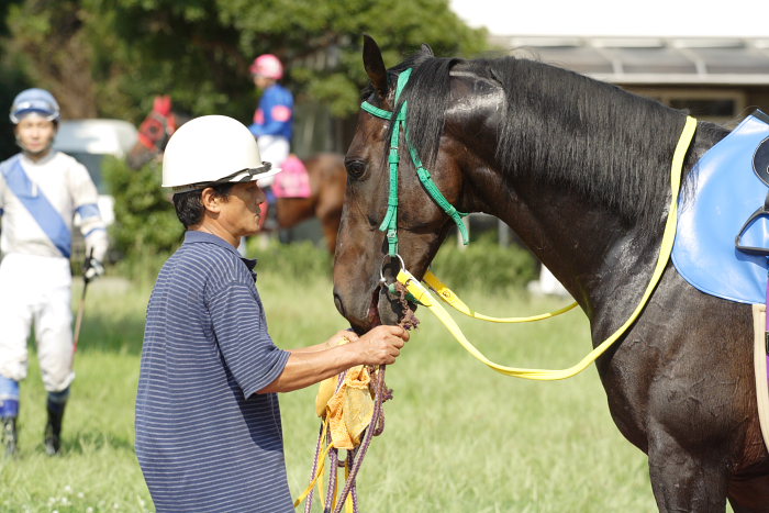 2007年9月23日(日) 高知競馬 7R 慧月2才お誕生日特別_a0077663_205972.jpg